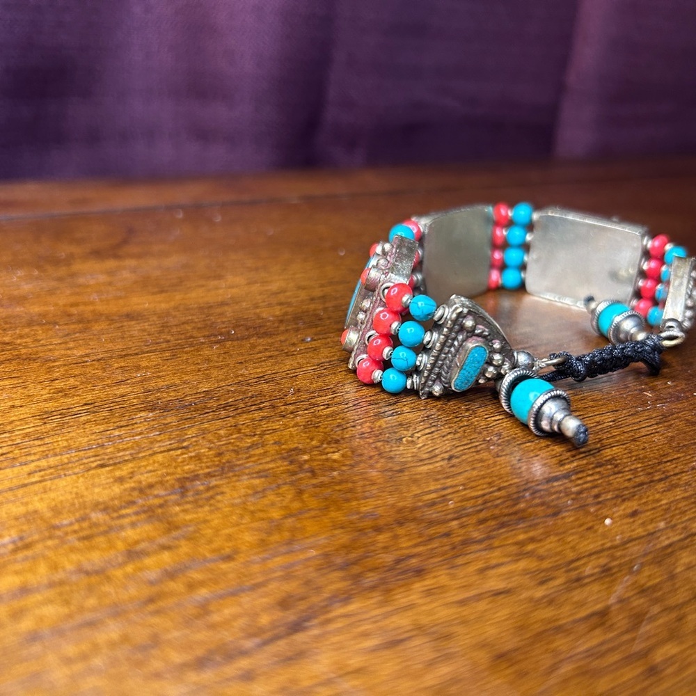 Turquoise and Red Beaded Bracelet - Picture 8 of 13